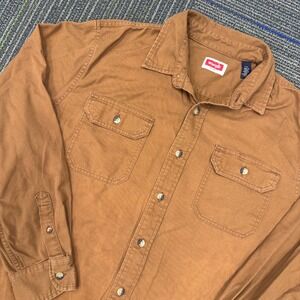 Wrangler Long Sleeve Button Up Work Shirt Men Tan Casual Classic Fit Size XLarge
